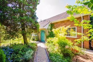 Photo 36- click for photo gallery